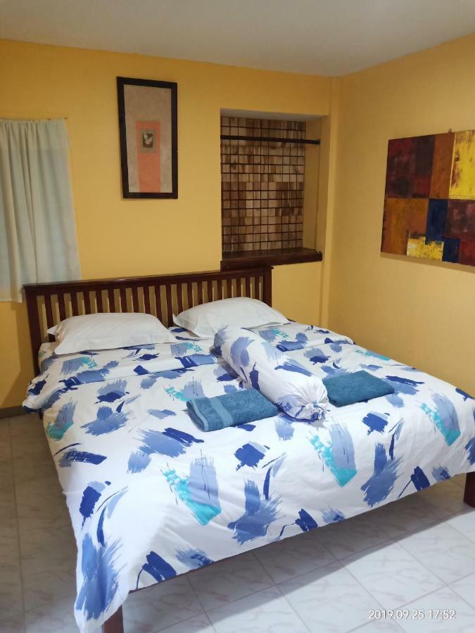 Blue Beach Resort Sam Roi Yot Rum bild